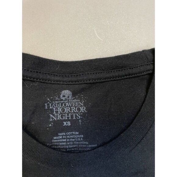 Universal Studios Halloween Horror Nights Graphic T-shirt Women XS Black - Picture 5 of 6